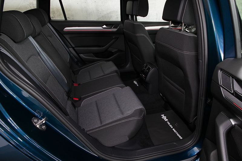 Volkswagen Passat 2.0TDI 110kW DSG IQ 360 Webast - fotka 12 z 35