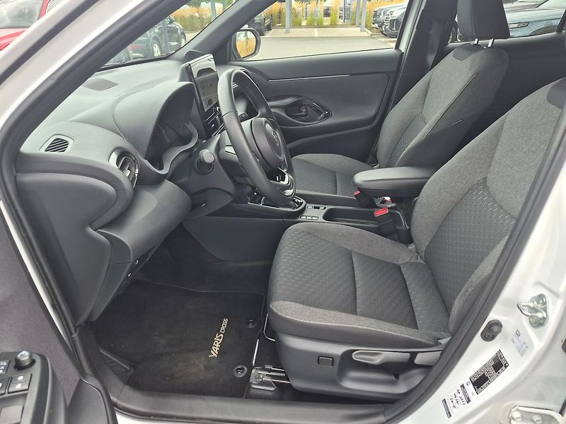 Toyota Yaris Cross 1,5 HEV FWD Style - fotka 5 z 18