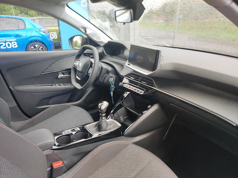 Peugeot 208 (2026) BUSINESS Turbo 100 MAN6 - fotka 10 z 21