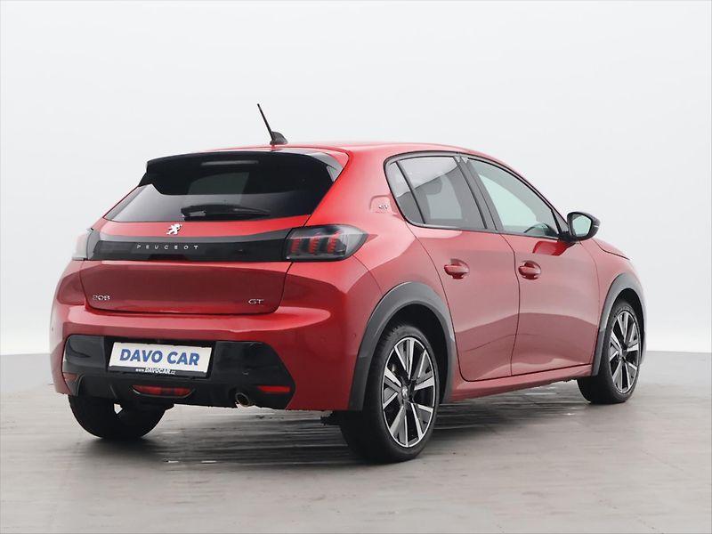 Peugeot 208 1,2 PureTech 74kW GT DPH - fotka 7 z 27