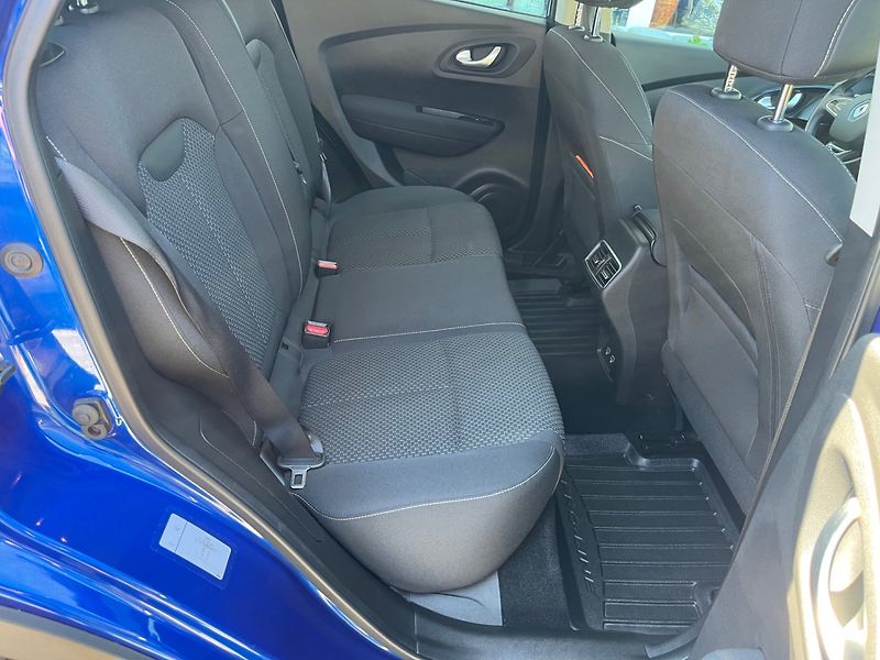 Renault Kadjar (2021) 1.3 TCe NAVI Top Stav - fotka 14 z 20