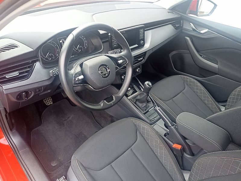 Škoda Kamiq (2021) 1.5 TSI 110kW tažné LED manuál - fotka 7 z 35