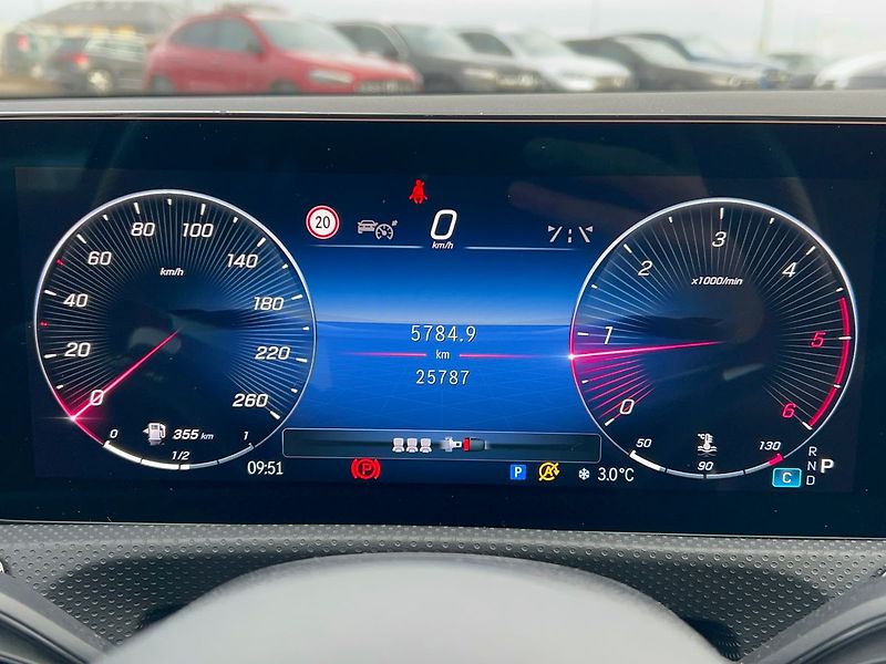 Mercedes-Benz Třídy A A 200d AMG line - fotka 17 z 29