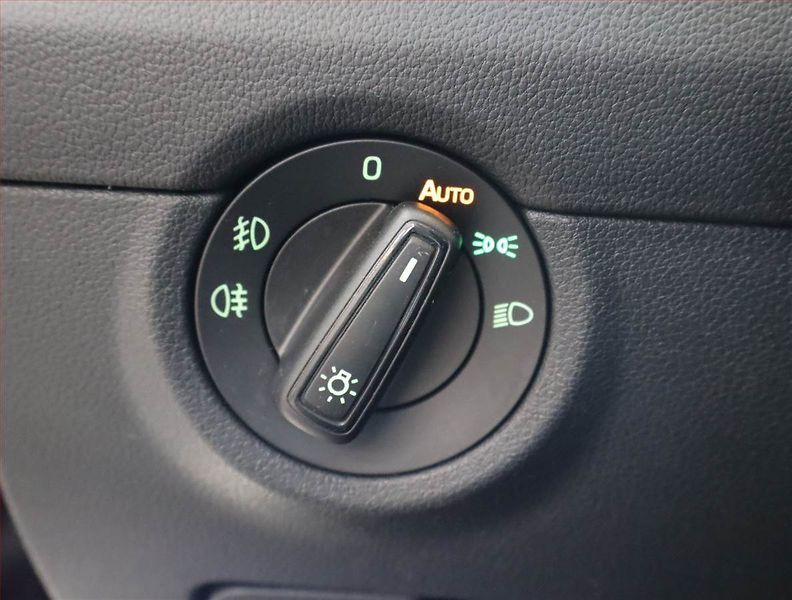 Škoda Octavia (2015) Scout 2.0 TDI, 4X4, Xenony - fotka 17 z 18