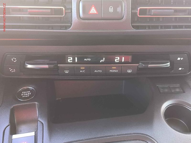 Peugeot Rifter (2023) 1.5HDi, GT LINE, navi, kamera - fotka 16 z 23
