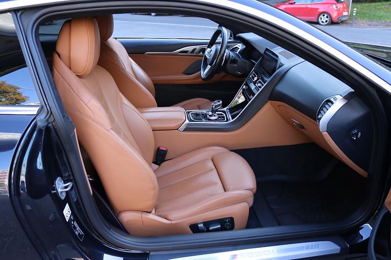 BMW Řada 8 BMW M850i xDrive Coupe - fotka 48 z 60