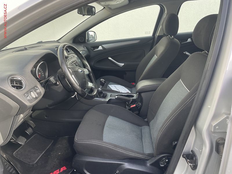 Ford Mondeo (2012) 2.0 TDCi, AC, TZ - fotka 9 z 20