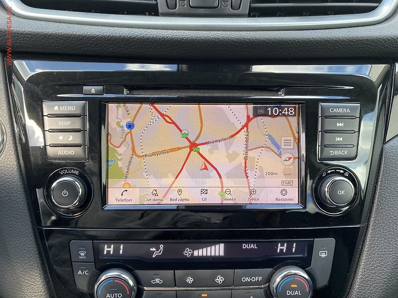 Nissan Qashqai (2021) 1.3 DiG-T, ČR, N-Connecta - fotka 17 z 19