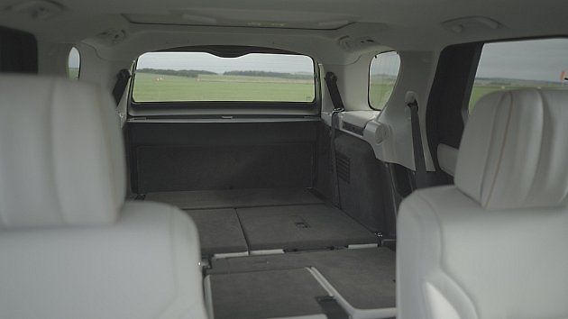 Land Rover Discovery.