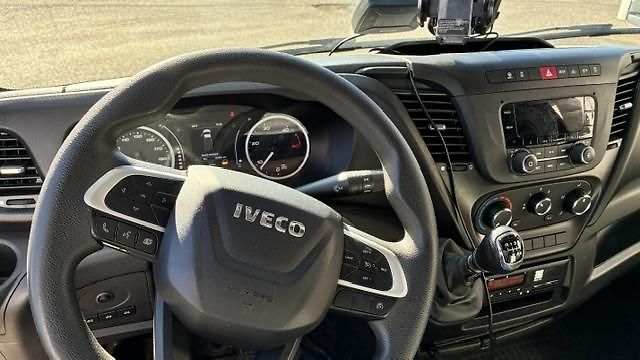 Iveco Daily (2021) Daily 72C v 140tkm nový motor  - fotka 7 z 9