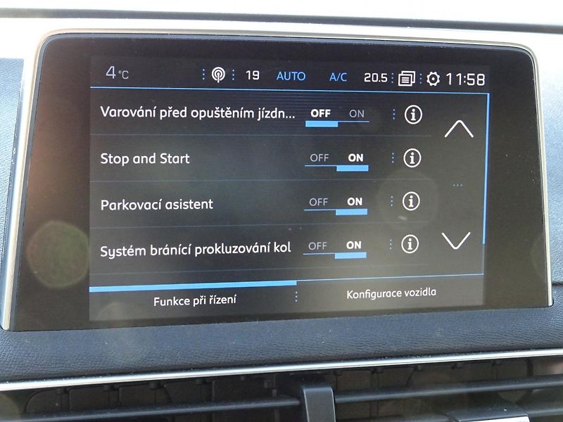 Peugeot 3008 (2017) ACTIVE 1.6 BlueHDi 120k MAN6 - fotka 30 z 47