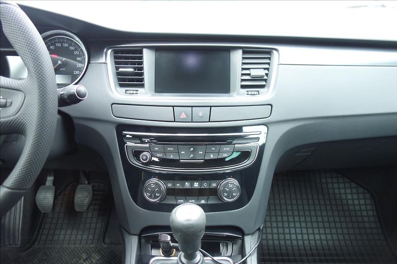 Peugeot 508 2,0 BHDi 110KW,ČR,S&S ALLURE. - fotka 24 z 36