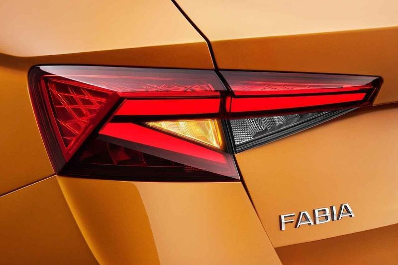 Nová Škoda Fabia na délku měří 411 centimetrů