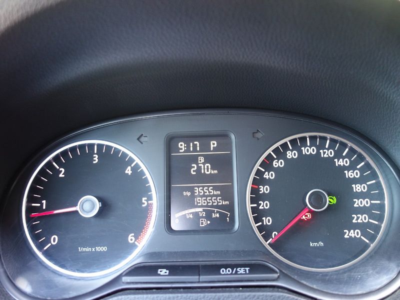 Volkswagen Polo (2010) 1.6TDI 66kW DSG BEATS -DPH - fotka 21 z 41