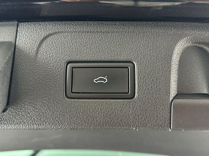 Volkswagen Passat (2023) Business 2.0 TSI 140kW DSG - fotka 29 z 29