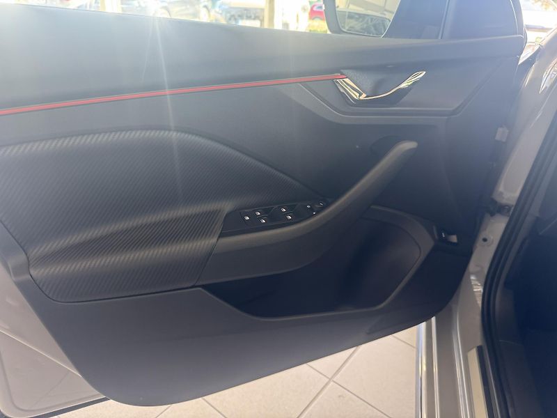 Škoda Scala Monte Carlo 1,5TSI DSG - fotka 20 z 31
