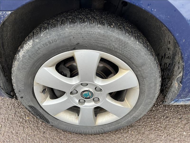 Škoda Octavia 2,0 TDi 110KW KLIMA ROZVODY - fotka 36 z 36