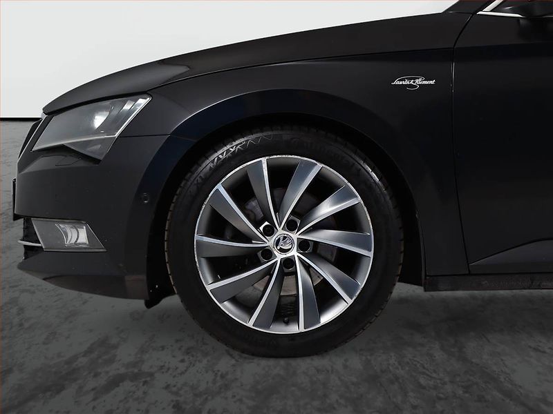 Škoda Superb (2016) Laurin&Klement 2.0 TDI, 4X4 - fotka 13 z 23