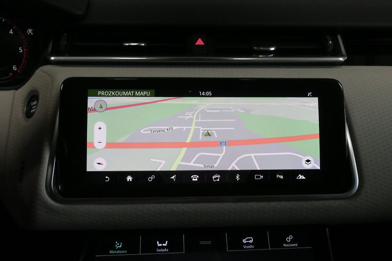 Land Rover Range Rover Velar (2018) D300 R-Dynamic SE, ČR, 1. maj. - fotka 28 z 50