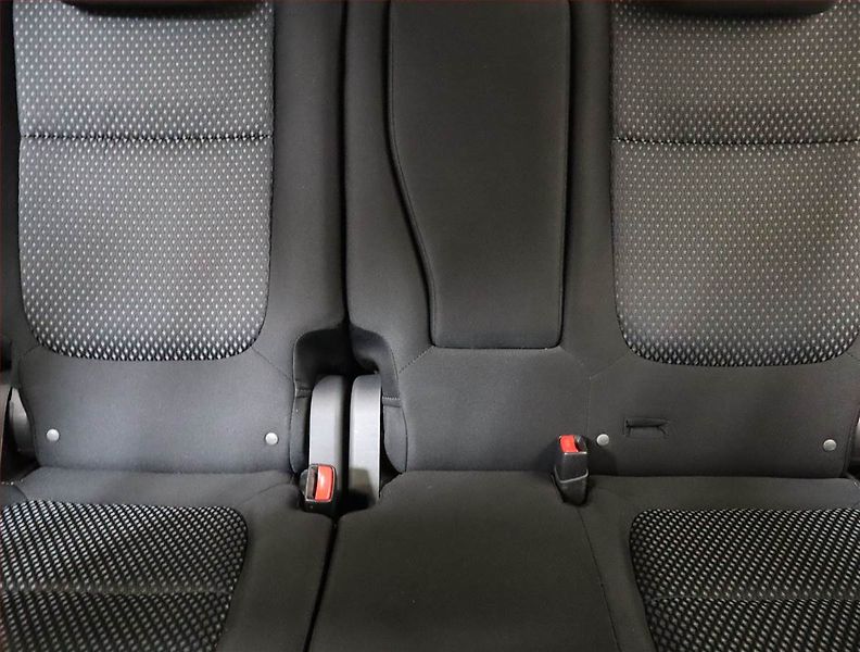 Mitsubishi Outlander (2017) 2.0, 4X4, Automat, 7 míst, ČR - fotka 10 z 20