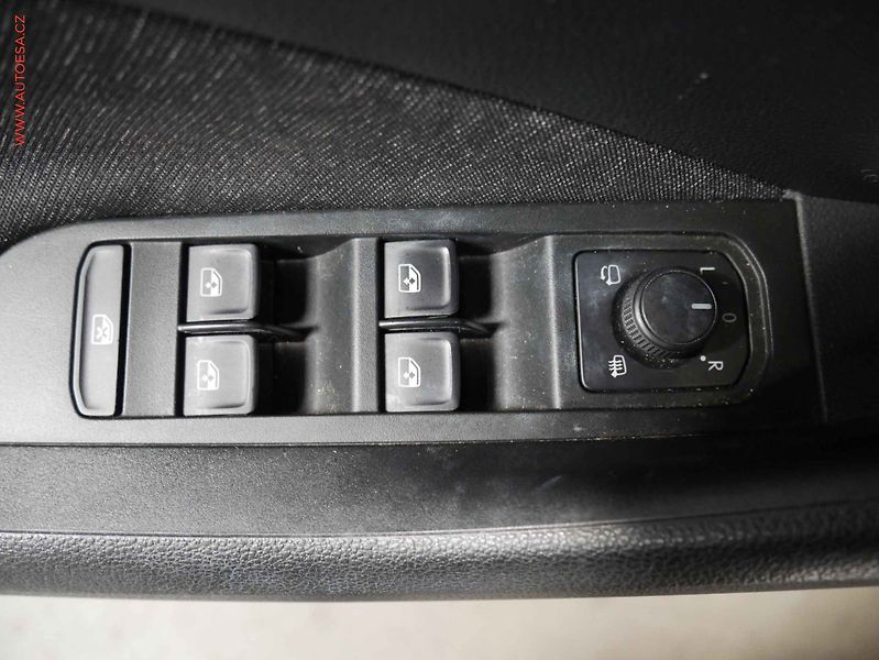 Škoda Kamiq (2019) 1.0TSI, 2.maj,ČR, DSG, navi - fotka 18 z 22