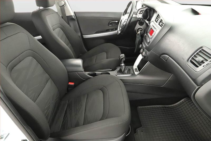 Kia Ceed (2016) 1.4 CVVT, Tempomat - fotka 7 z 12