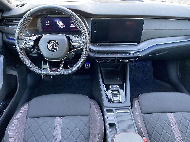 Škoda Octavia (2022) Combi 2.0 TDI 4x4 DSG RS - fotka 5 z 35