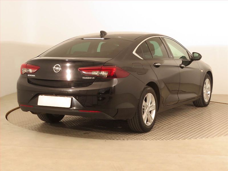 Opel Insignia (2017) 1.6 CDTI, Automat, Serv.kniha - fotka 5 z 17
