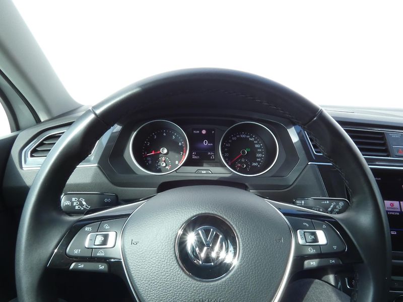 Volkswagen Tiguan (2018) R-Line 2.0 TSI 132KW 4MOTION - fotka 22 z 30