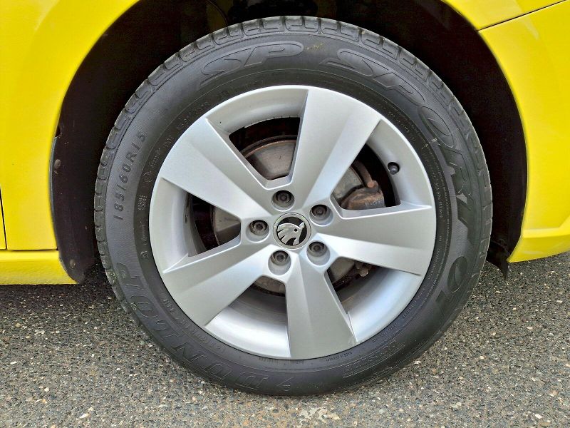 Škoda Fabia (2015) Ambition Plus 1,0Mpi 44kW - fotka 27 z 27