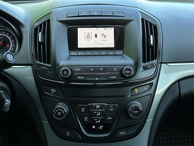 Opel Insignia 2.0CDTi 140PS Bluetooth USB CD - fotka 18 z 31