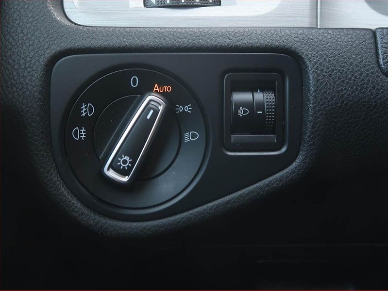 Volkswagen Golf (2016) 1.6 TDI, Tempomat - fotka 16 z 18