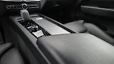 Volvo XC60 B4 mHEV AWD Plus Dark - náhled 6