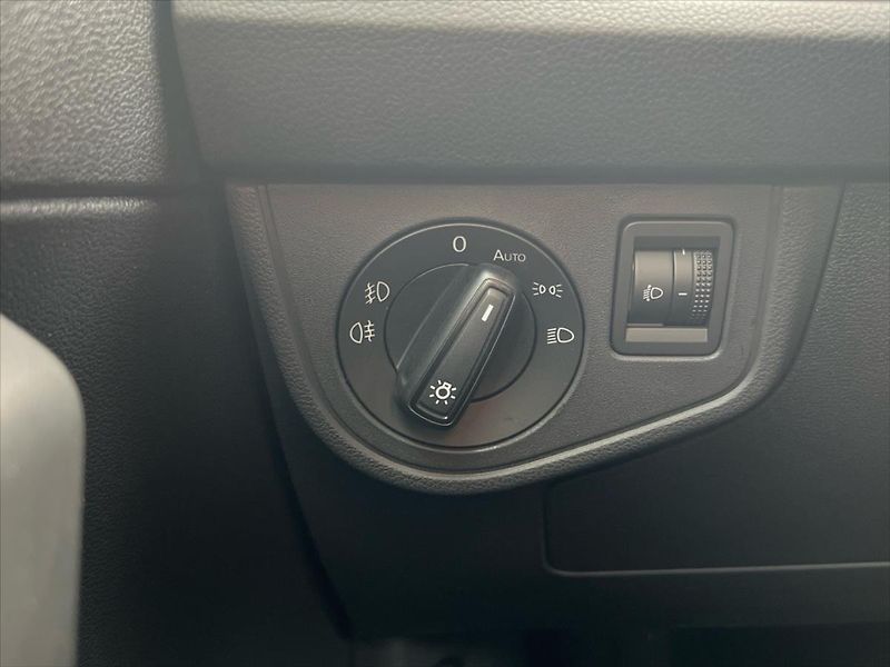 Volkswagen Polo 1,0 TSi 81kW 7DSG R-LINE - fotka 24 z 26