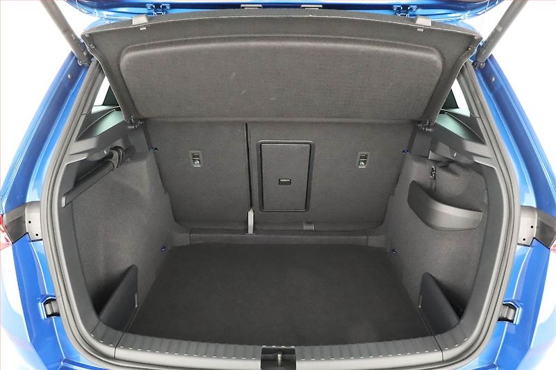 Škoda Karoq (2025) 1.5 TSI, Sportline - fotka 11 z 20