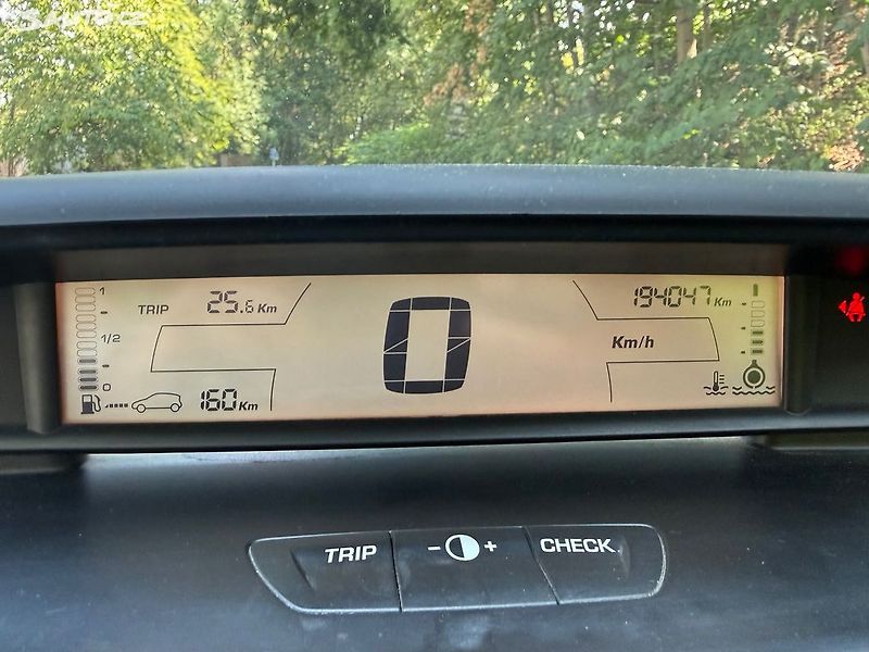 Citroën C4 (2006) 1.6i 16V, 80kw Původ ČR - fotka 16 z 18
