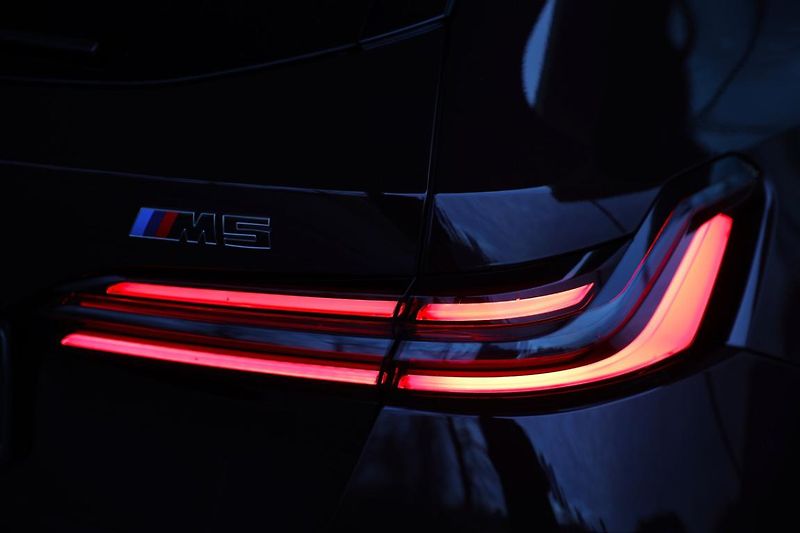 BMW M5 Touring - fotka 19 z 19