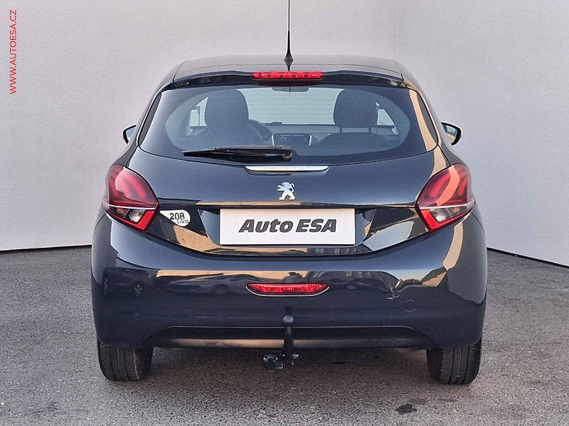 Peugeot 208 (2017) 1.2 PT, AC, TZ, tempo - fotka 5 z 14