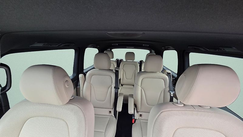 Mercedes-Benz Třídy V 300d Exclusive 4MATIC ACC - fotka 24 z 28