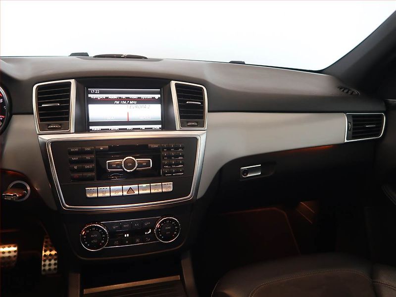 Mercedes-Benz Třídy M (2013) AMG line ML 350 BlueTEC, 4X4 - fotka 8 z 14