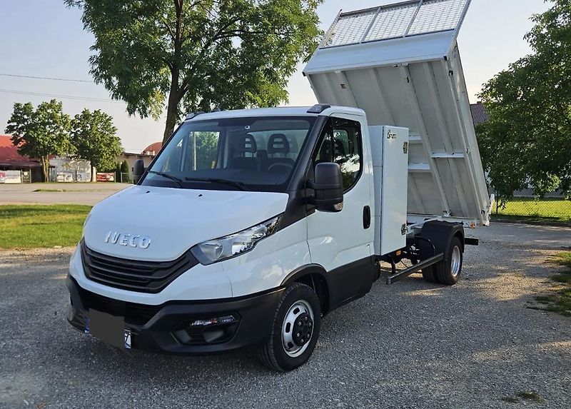 Iveco Daily (2024) 35C16 3.0TDi 5t podvozek N1 B - fotka 1 z 3
