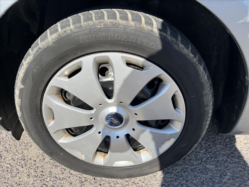 Ford Mondeo 1,6 i KLIMA ROZVODY SERVIS - fotka 34 z 34