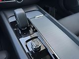 Volvo V60 B4 FWD PLUS DARK // 1. Maj. - náhled 24