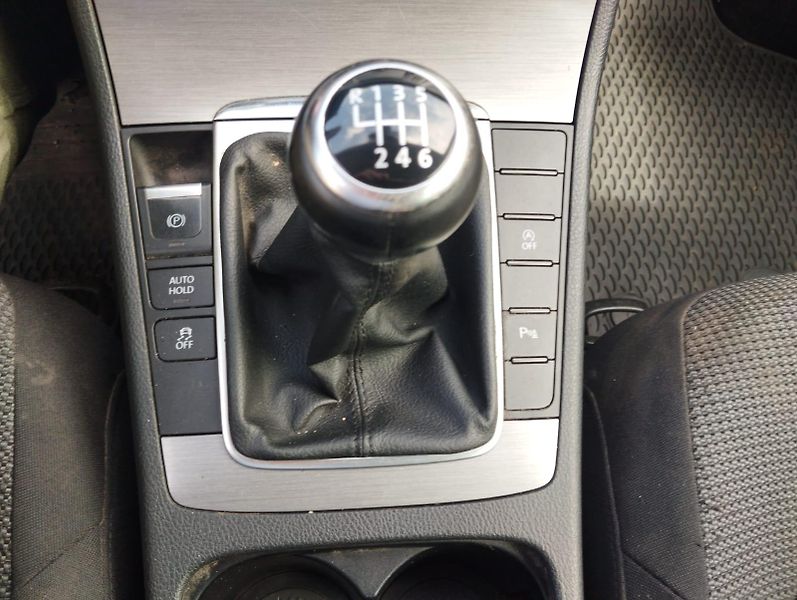 Volkswagen Passat (2011) 1.4 Tsi  SERVISKA - fotka 7 z 18