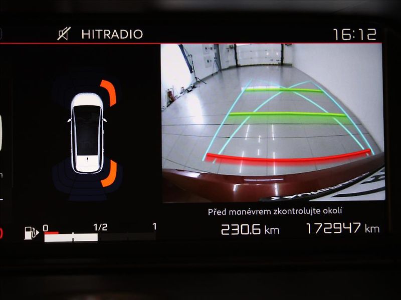 Citroën Grand C4 Picasso 1,6 HDI 88kW 7-míst 1.maj.ČR! - fotka 11 z 23