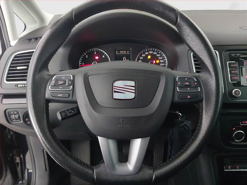 Seat Alhambra (2012) 2.0 TDI, Automat, 7 míst, Navi - fotka 18 z 24