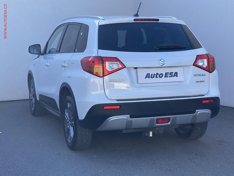 Suzuki Vitara (2015) 1.6 DDiS AllGrip, Premium, AC - fotka 6 z 19