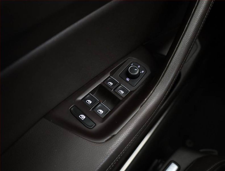Volkswagen Passat (2016) Highline 2.0 TDI, Automat - fotka 16 z 19