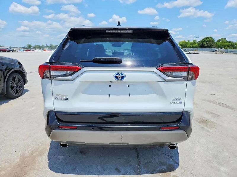 Toyota RAV4 (2024) Auto na cestě - fotka 6 z 13