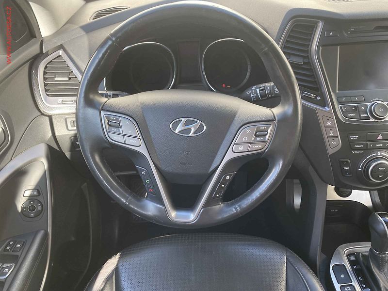 Hyundai Santa Fe (2014) 2.2 CRDi Grand 4WD, Premium - fotka 11 z 19